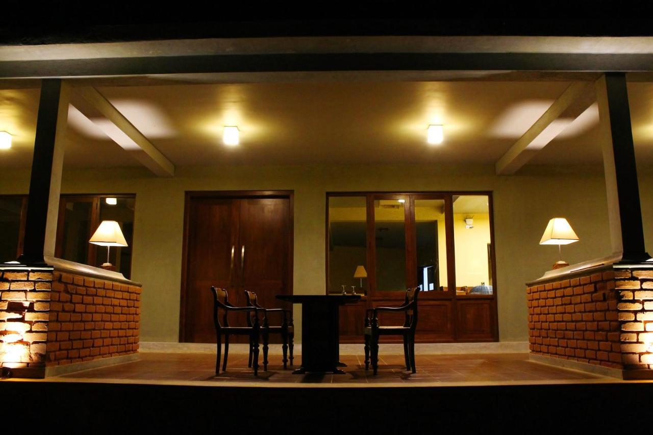 Ehalagala Lake Resort Sigiriya Eksteriør bilde