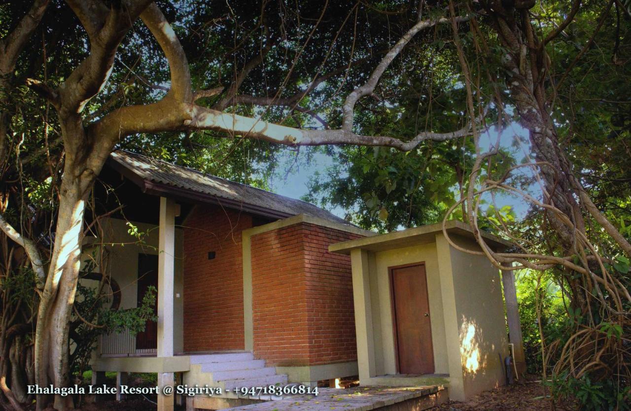Ehalagala Lake Resort Sigiriya Eksteriør bilde
