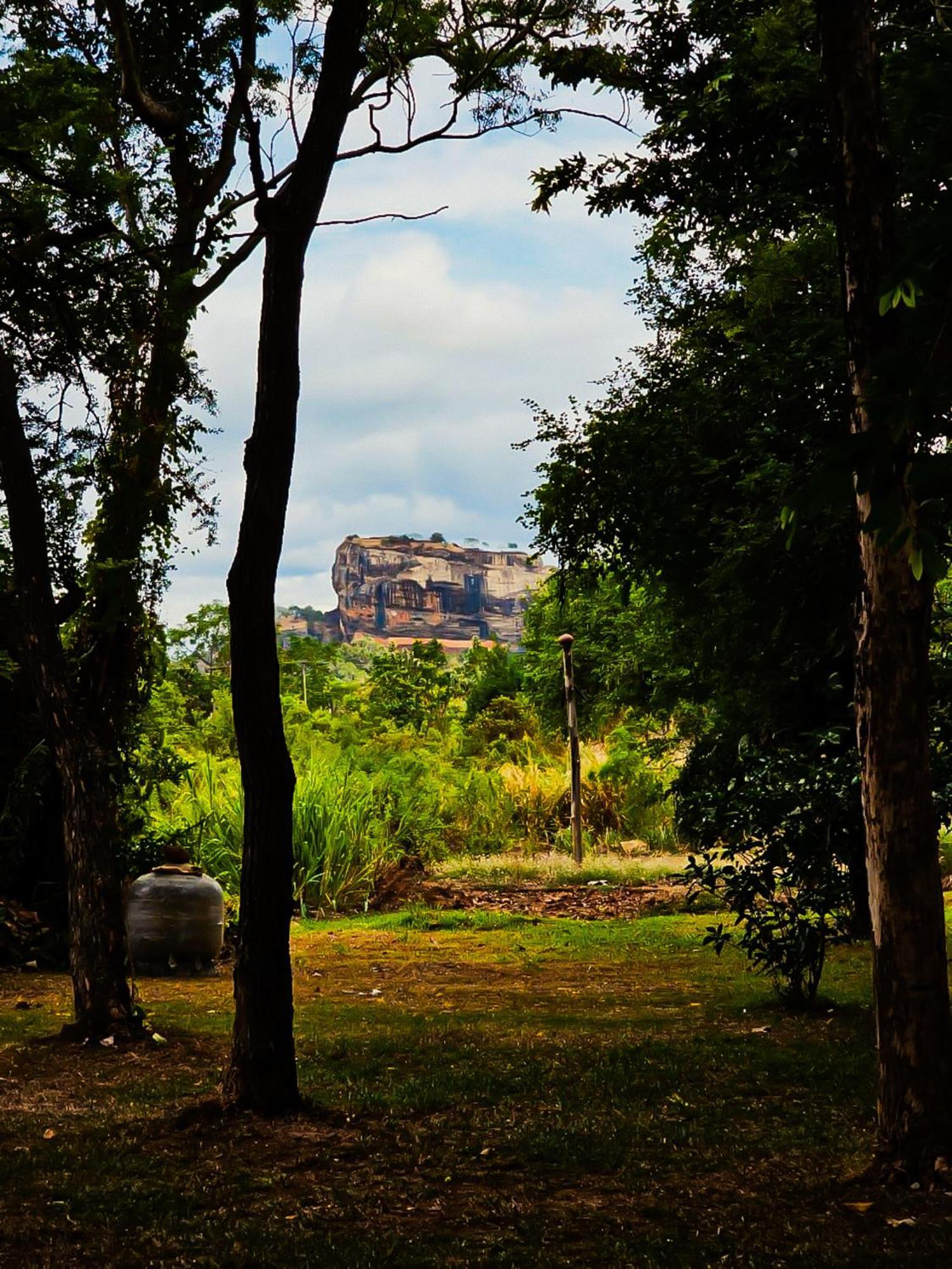Ehalagala Lake Resort Sigiriya Eksteriør bilde
